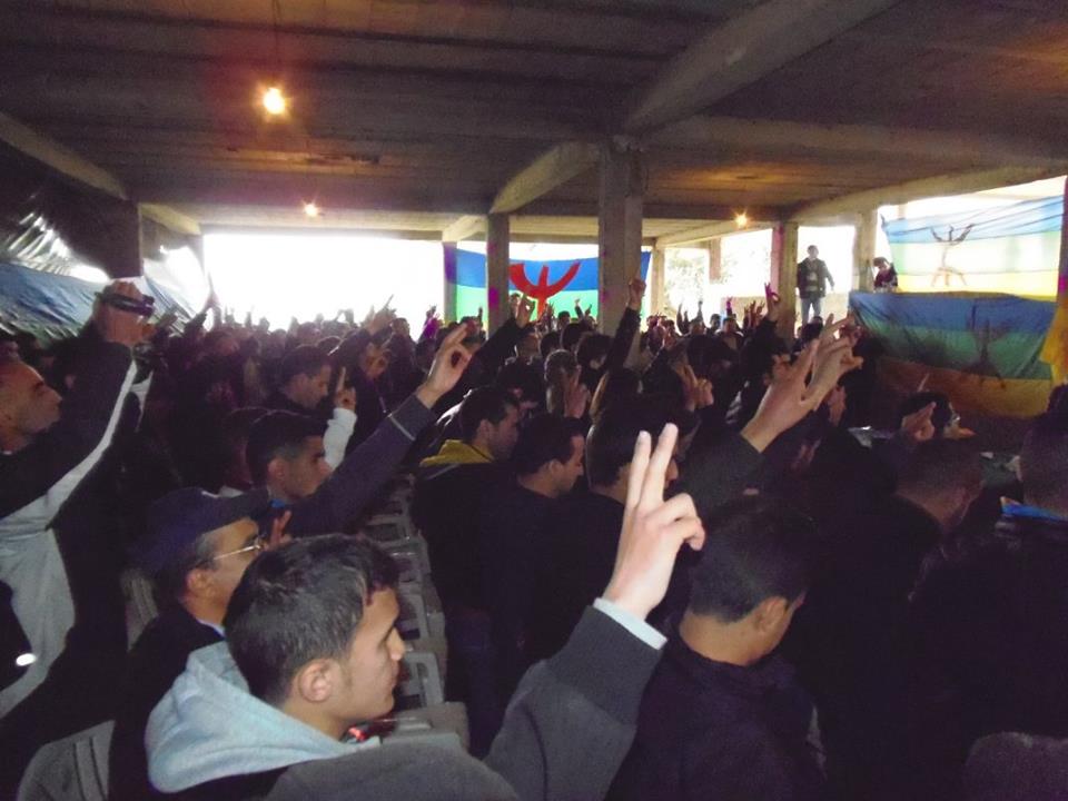 Le 3ème Congrès du MAK réélit Bouaziz Aït-Chebib et Ferhat Mehenni : « on ne change pas une équipe qui gagne !» Le 3ème Congrès du MAK réélit Bouaziz Aït-Chebib et Ferhat Mehenni : « on ne change pas une équipe qui gagne !»