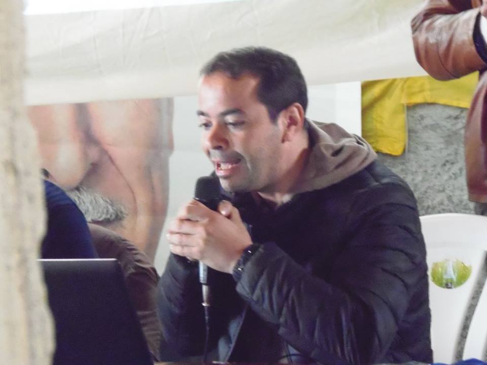 Le 3ème Congrès du MAK réélit Bouaziz Aït-Chebib et Ferhat Mehenni : « on ne change pas une équipe qui gagne !» Le 3ème Congrès du MAK réélit Bouaziz Aït-Chebib et Ferhat Mehenni : « on ne change pas une équipe qui gagne !»