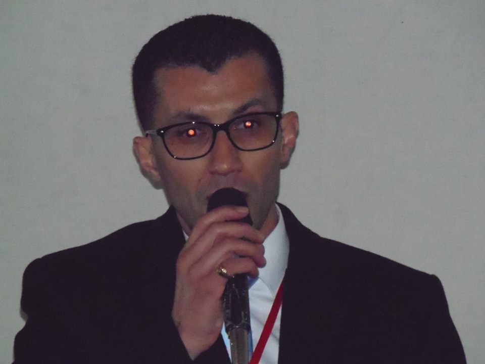 Le 3ème Congrès du MAK réélit Bouaziz Aït-Chebib et Ferhat Mehenni : « on ne change pas une équipe qui gagne !» Le 3ème Congrès du MAK réélit Bouaziz Aït-Chebib et Ferhat Mehenni : « on ne change pas une équipe qui gagne !»