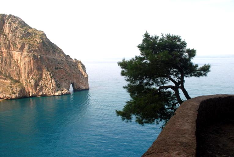 Vgayet, Cap Carbon: le plus haut phare naturel du monde se trouve en Kabylie Vgayet, Cap Carbon: le plus haut phare naturel du monde se trouve en Kabylie