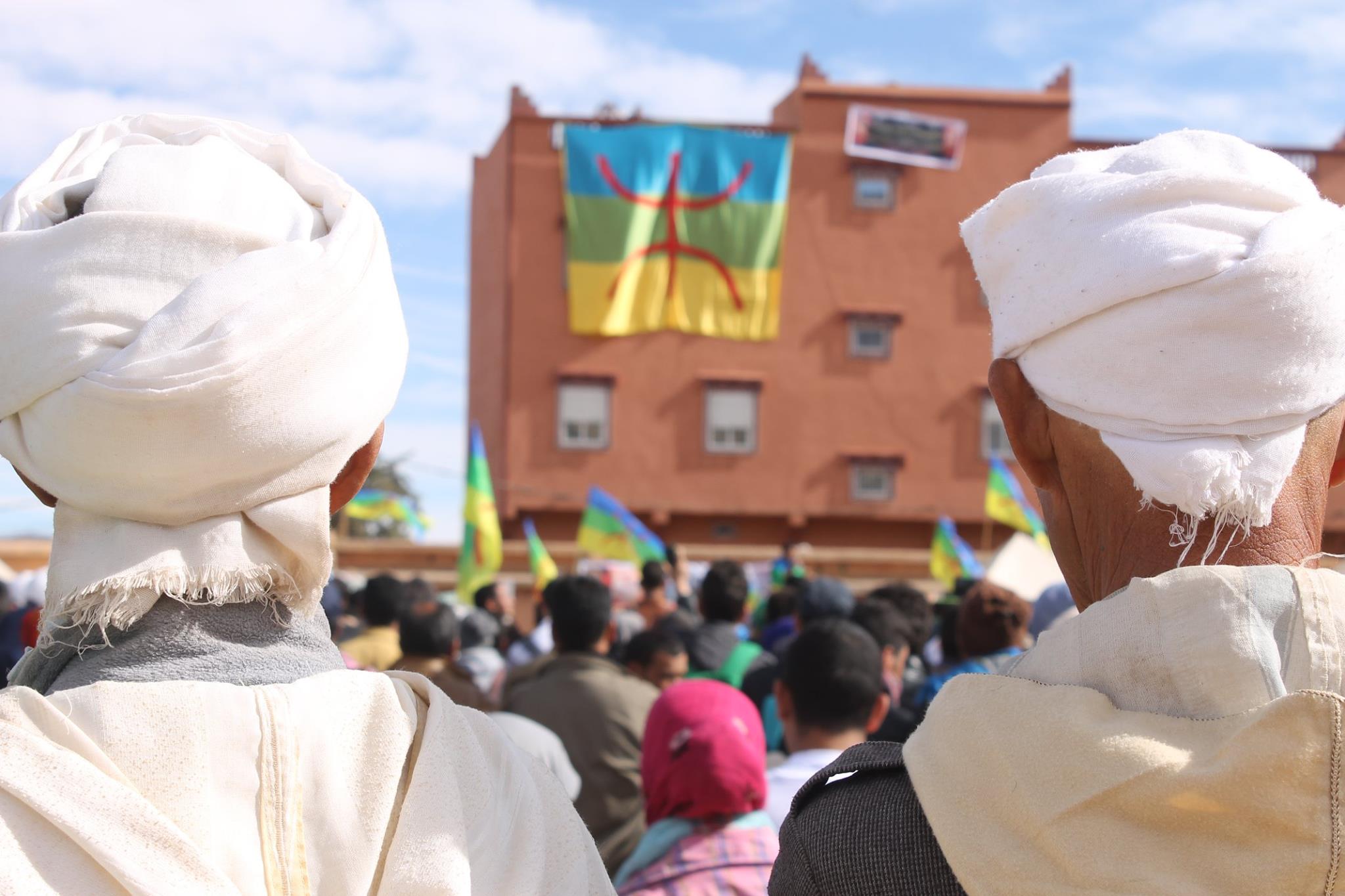 Plus de 15 milles Amazighs rendent hommage au militant amazigh Omar Khalek, le MAK adresse une lettre d'hommage Plus de 15 milles Amazighs rendent hommage au militant amazigh Omar Khalek, le MAK adresse une lettre d'hommage