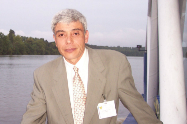 L'universitaire kabyle Dahmane At Ali sur Radio Canut ce samedi à 22h30 L'universitaire kabyle Dahmane At Ali sur Radio Canut ce samedi à 22h30