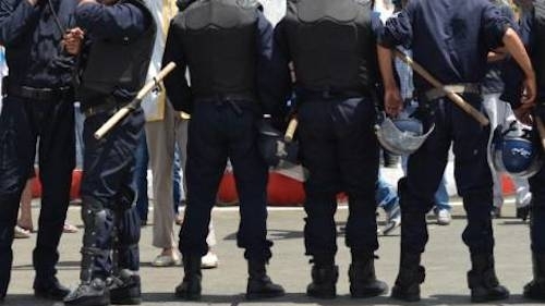 At-Dwala grouille de CRS et autres policiers algériens At-Dwala grouille de CRS et autres policiers algériens