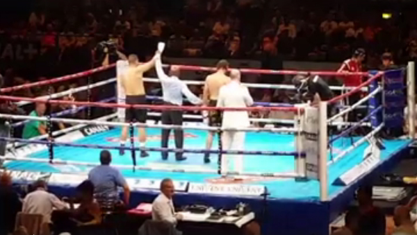 Boxe : Wary Civa Bessah vainqueur d'Anthony Carpin Boxe : Wary Civa Bessah vainqueur d'Anthony Carpin