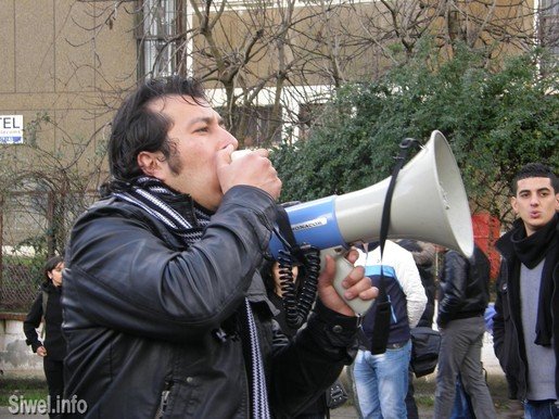 Tizi-Ouzou : des milliers d'étudiants dans la rue Tizi-Ouzou : des milliers d'étudiants dans la rue