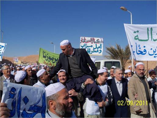Le procès de Kamel Eddine Fekhar reporté Le procès de Kamel Eddine Fekhar reporté