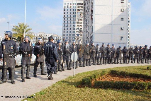 Les partisans du changement annoncent une autre marche à Alger pour samedi 19 février