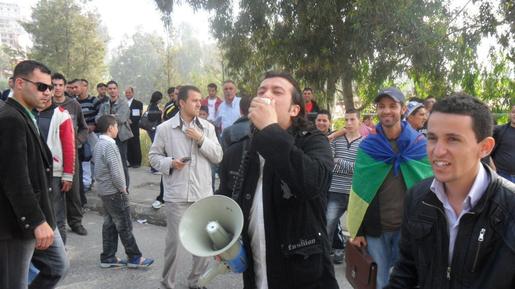 Algérie : Mazigh, Farid, Massi et Hsen, militants autonomistes kabyles arrêtés par le DRS Algérie : Mazigh, Farid, Massi et Hsen, militants autonomistes kabyles arrêtés par le DRS