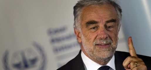 Libye : la Cour Pénale Internationale délivre des mandats d'arrêt contre les dirigeants lybiens Libye : la Cour Pénale Internationale délivre des mandats d'arrêt contre les dirigeants lybiens