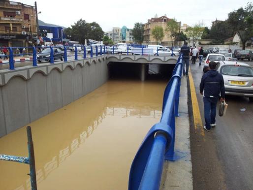 Vgayet : plusieurs routes et trémies fermées à cause de la pluie