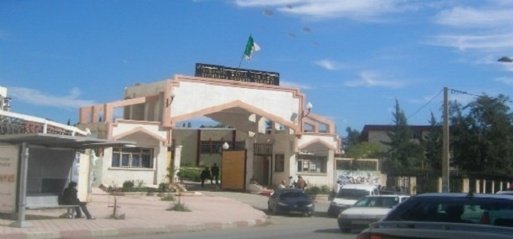 Détérioration des conditions de vie à l'Université de Tizi Wezu : les étudiants protestent