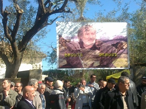 Enterrement de Bouguermouh : des milliers de Kabyles pour saluer le père du cinéma kabyle Enterrement de Bouguermouh : des milliers de Kabyles pour saluer le père du cinéma kabyle
