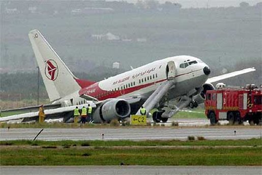A cause de l'éclatement de deux de ses pneus : Un avion d'Air Algérie bloque l'aéroport Marseille-Marignane A cause de l'éclatement de deux de ses pneus : Un avion d'Air Algérie bloque l'aéroport Marseille-Marignane