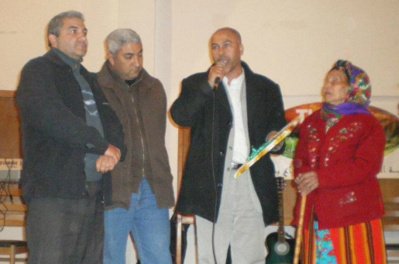 Le dernier au revoir à Nna Hdjila, soeur de Slimane Azem Le dernier au revoir à Nna Hdjila, soeur de Slimane Azem