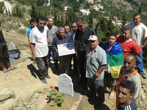 Veillée du 40e jour de la disparition de Taroudjit Samir : L'hommage du MAK au défunt militant Veillée du 40e jour de la disparition de Taroudjit Samir : L'hommage du MAK au défunt militant