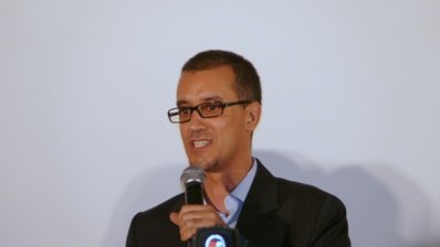 Le militant amazigh de Libye, Madghis Umadi, interpellé ce matin par la police algérienne à Tizi Wezu