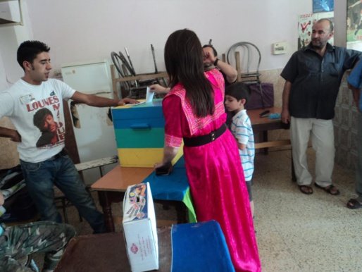 Election du drapeau Kabyle à Ait Mislaïne : Le MAK poursuit avec succès l'édification du futur Etat kabyle