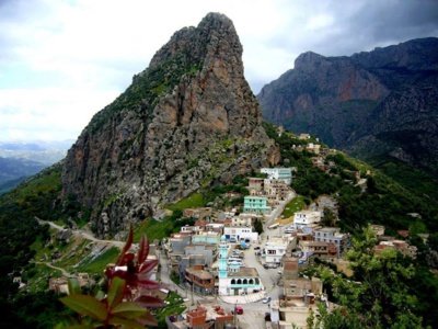 AGOUNI GUEGHRANE : Sit-in des Délégués des villages de la Commune pour apporter leur solidarité au Village des At Ighil