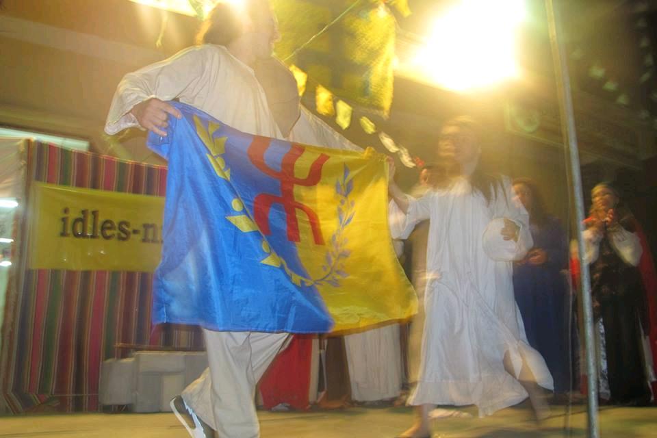 Les jeunes nationalistes kabyles d'Illulen Umalu mécontents de notre rédaction 