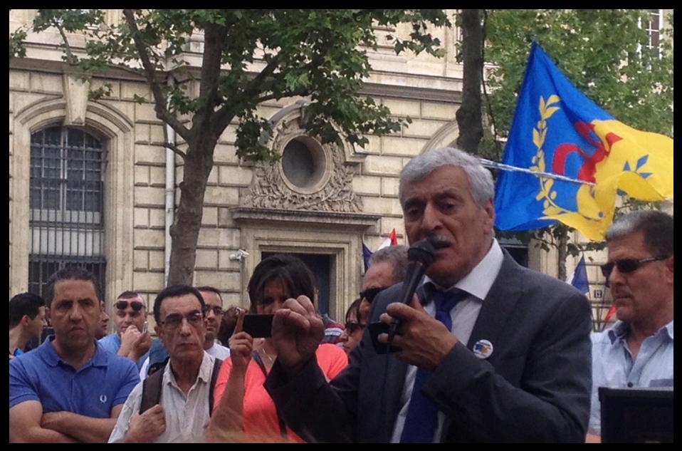PARIS /Place de la république: Rassemblement pour soutenir le Dr Kameldine Fekhar et ses codétenus (vidéo)