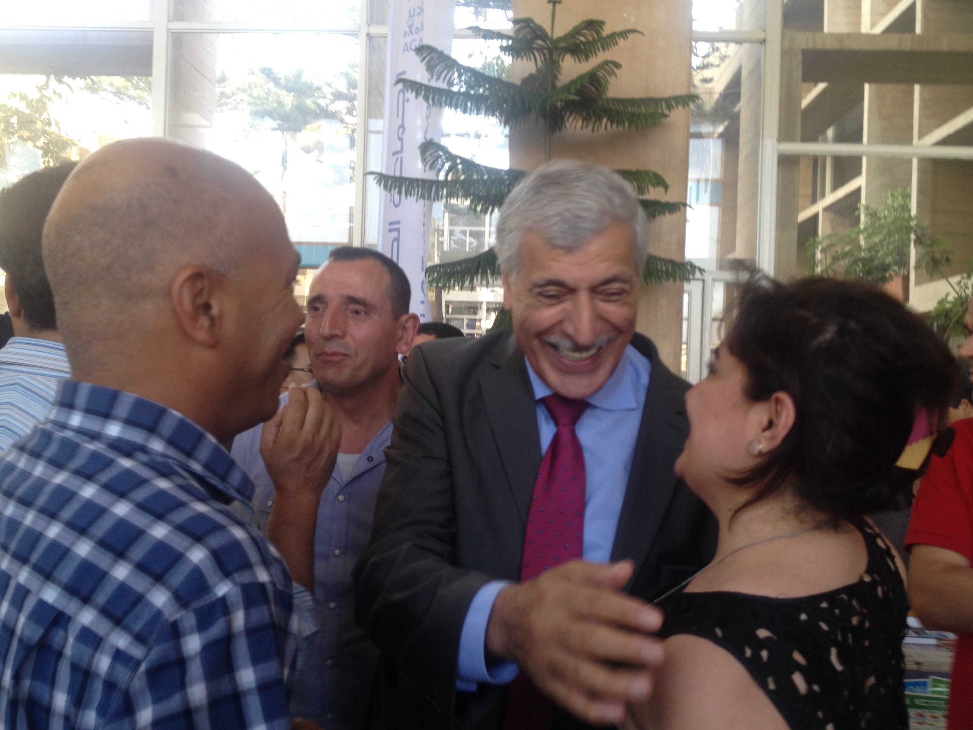 Ferhat Mehenni ovationné par les militants amazighs à la 7è session du Congrès mondial Amazigh