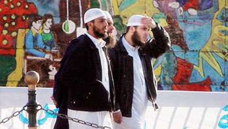 Ras-le-bol ! L'islamisme envahit la Kabylie..., une contribution de Boualem Afir