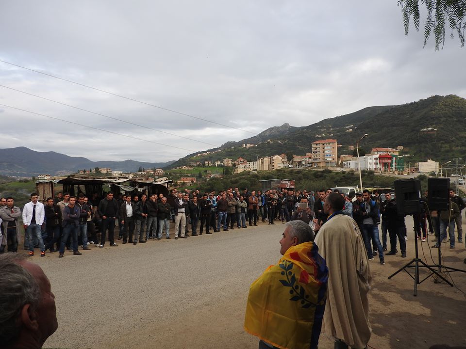 Meeting du MAK à Ilulen Umalu (Iloula): 