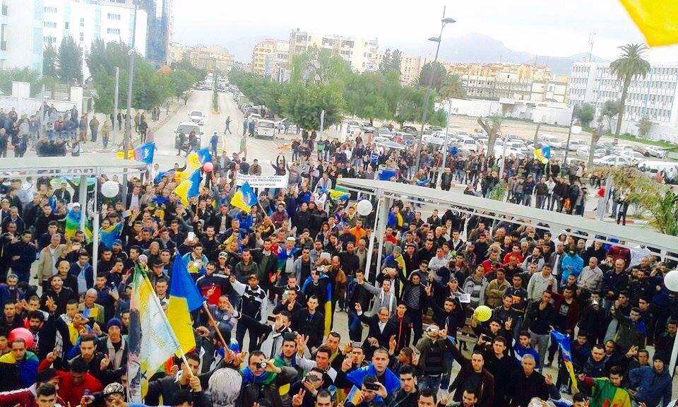 Grande mobilisation à Vgayet : le MAK occupe la capitale des Hammadites (photos)