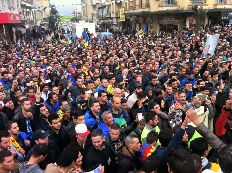 Ferhat Mehenni, président de l'Anavad, félicite le peuple kabyle