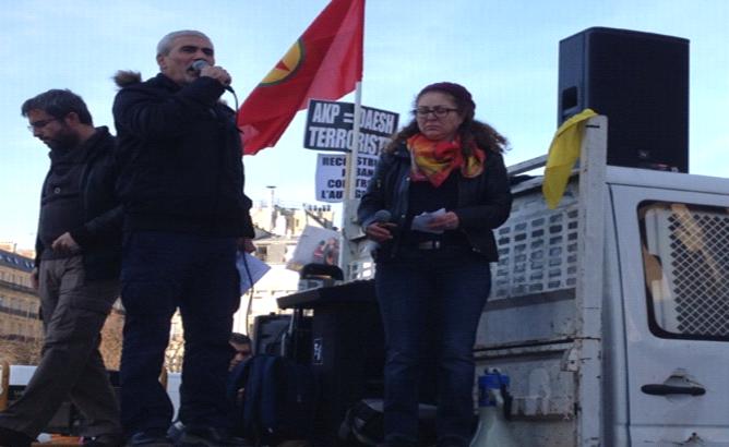  Scandale à Paris : Violente répression contre les manifestants Kurdes devant l'ambassade de Turquie qui ont protesté contre le massacre de civils kurdes