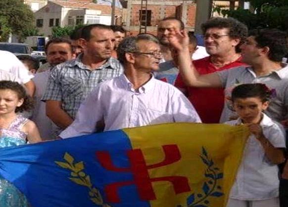 Déjà convoqué ce matin au commissariat d'Azazga, Achour Arrouche est de nouveau convoqué à Larevaa Nat Iraten